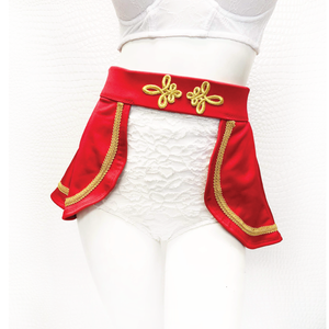 Showman Bustle