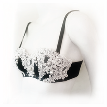 Load image into Gallery viewer, Vixen Noir Lace Bra