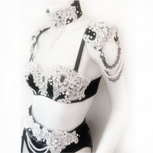 Load image into Gallery viewer, Vixen Noir Epaulettes