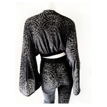 Load image into Gallery viewer, House of Ill Repute Burnout Velvet Crop Kimono