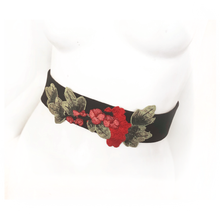 Load image into Gallery viewer, Renaissance Woman Belt with Garters